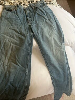 Mother Denim NWT!!! Style: The Dodge Sneak Wash: Tomorrow Never Knows Size: 28